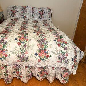 Kodofill Bedspread, Shams & Duster; Floral & Lace Queen/Full; Vintage 1980's/90